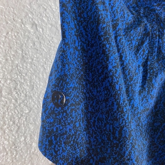 Lululemon Breakaway Short Circuit Cerulean Blue Black / Black SZ 4 - Picture 3 of 5